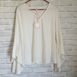White 3/4" flared sleeve blouse sz m